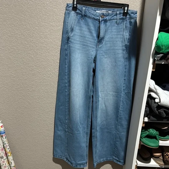 Celebrity Pink Light Blue Jeans - Picture 3 of 4